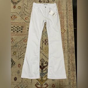 NWT ZARA WHITE FLARE JEANS
